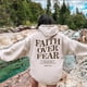 thumbnail image 5 of Sudadera con capucha cristiana "La fe vence el miedo", sudadera con capucha de Jesús de talla grande, ropa de calle de moda, jersey de algodón para hombres y mujeres., 5 of 5