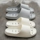 thumbnail image 2 of Zapatillas antideslizantes de secado rápido para mujer, zapatillas de baño de suela suave ahuecadas, Zapatillas de casa informales para parejas, baratas, 2 of 7