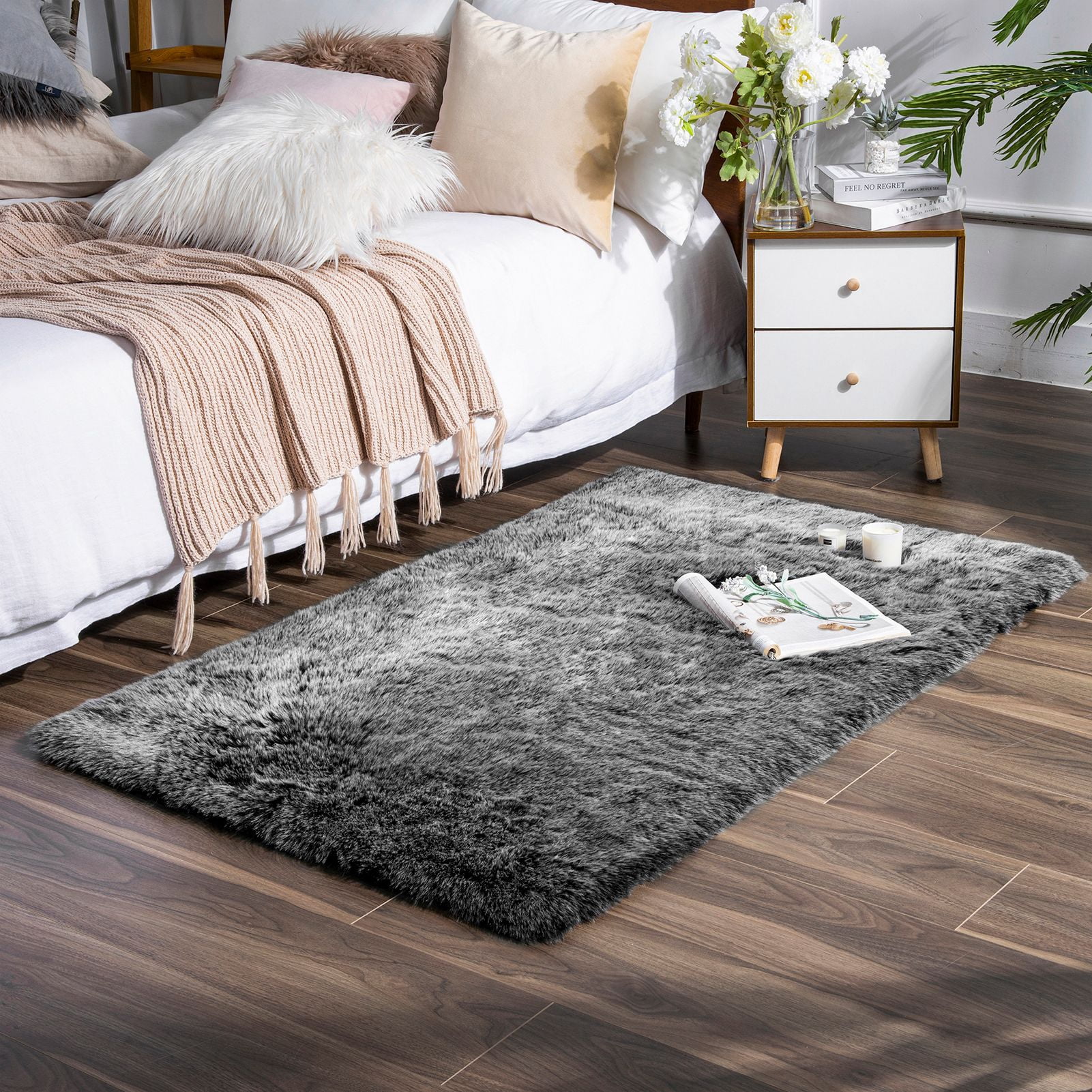 Phantoscope Ultra Soft Faux Fox Fur Black, Indoor Area Rug, 3 x 5 ft, Rectangle