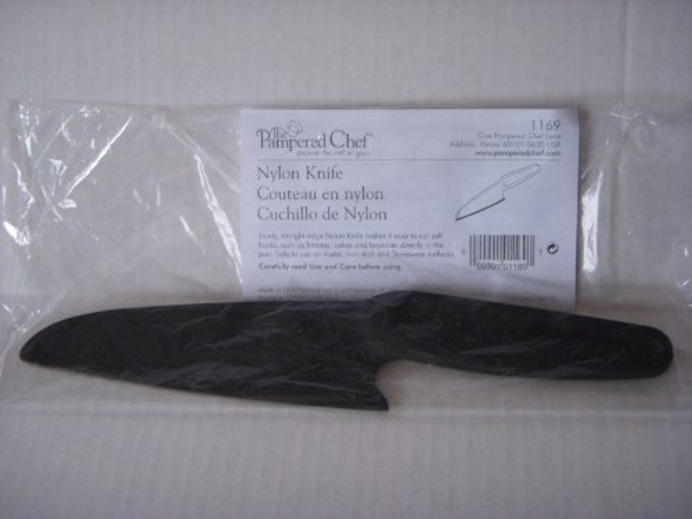 Pampered Chef Cutting Board with Measuring Cups 1028