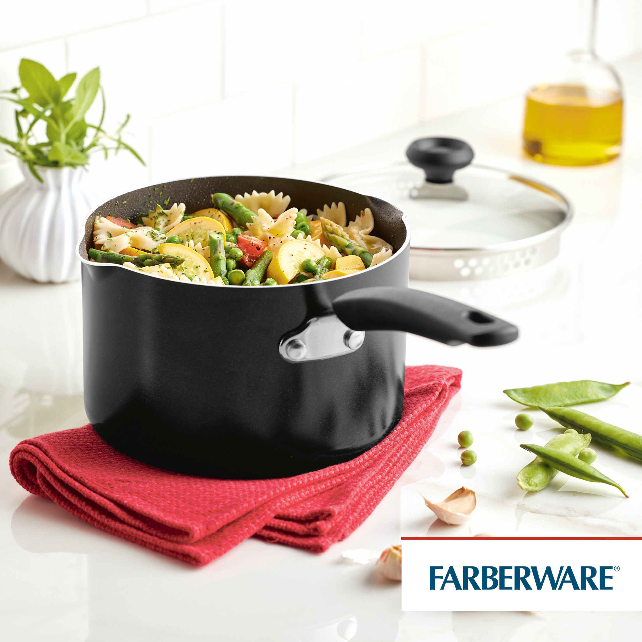 Farberware Easy Clean 3-Quart Straining Saucepan photo 2