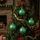 thumbnail image 5 of Adornos navideños colgantes de bolas de Navidad con lentejuelas de perlas, disponibles en dorado, verde y rojo., 5 of 6