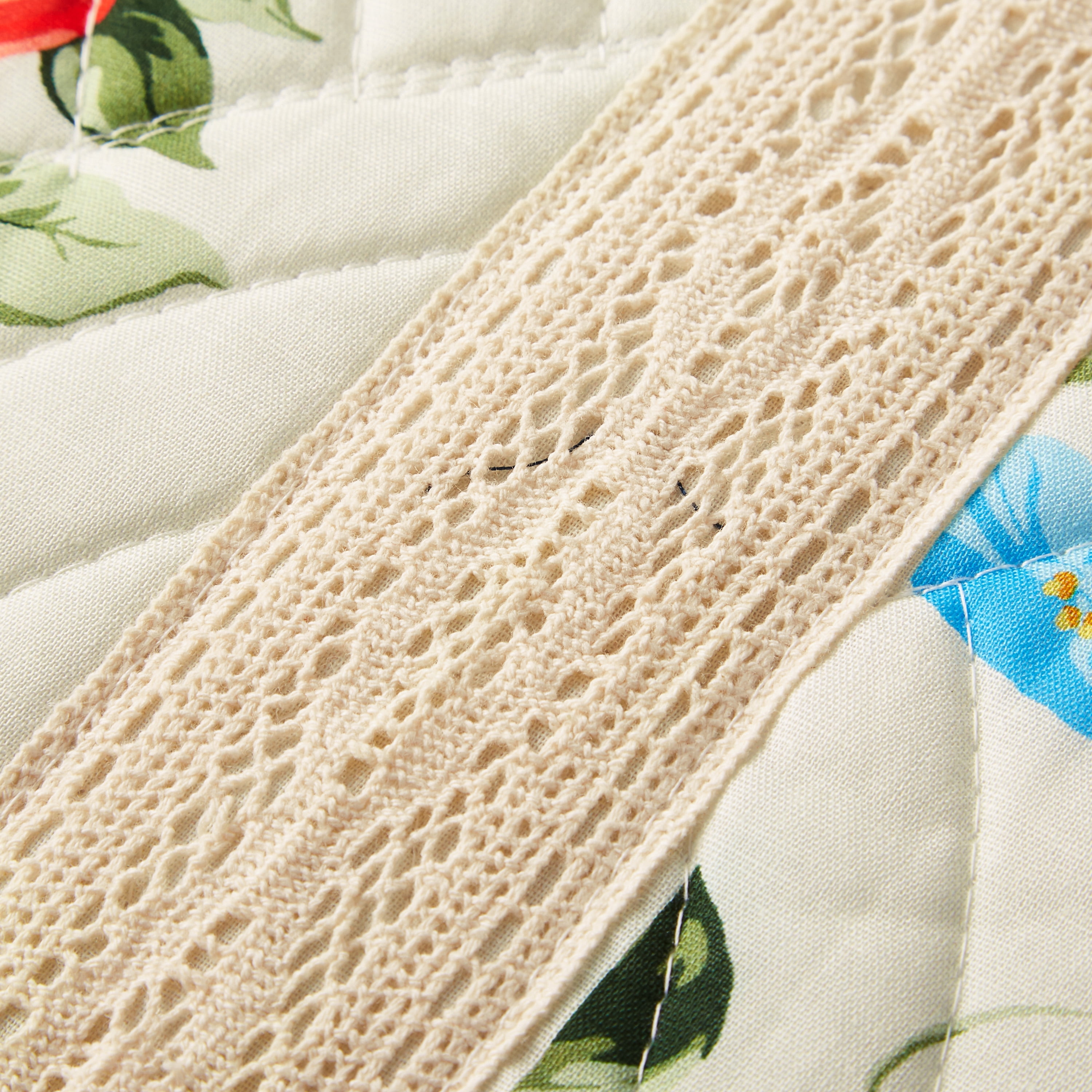 The Pioneer Woman Sweet Rose 2-Piece Cotton and Polyester Quilted Sham Set, Standard