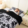 thumbnail image 3 of Manfei Retro Camo Twin Comforter Sets,Lovely Bear Bedding Set,White Black,Black Reversible,2-Piece,1 Comforter and 1 Pillowcase, 3 of 7