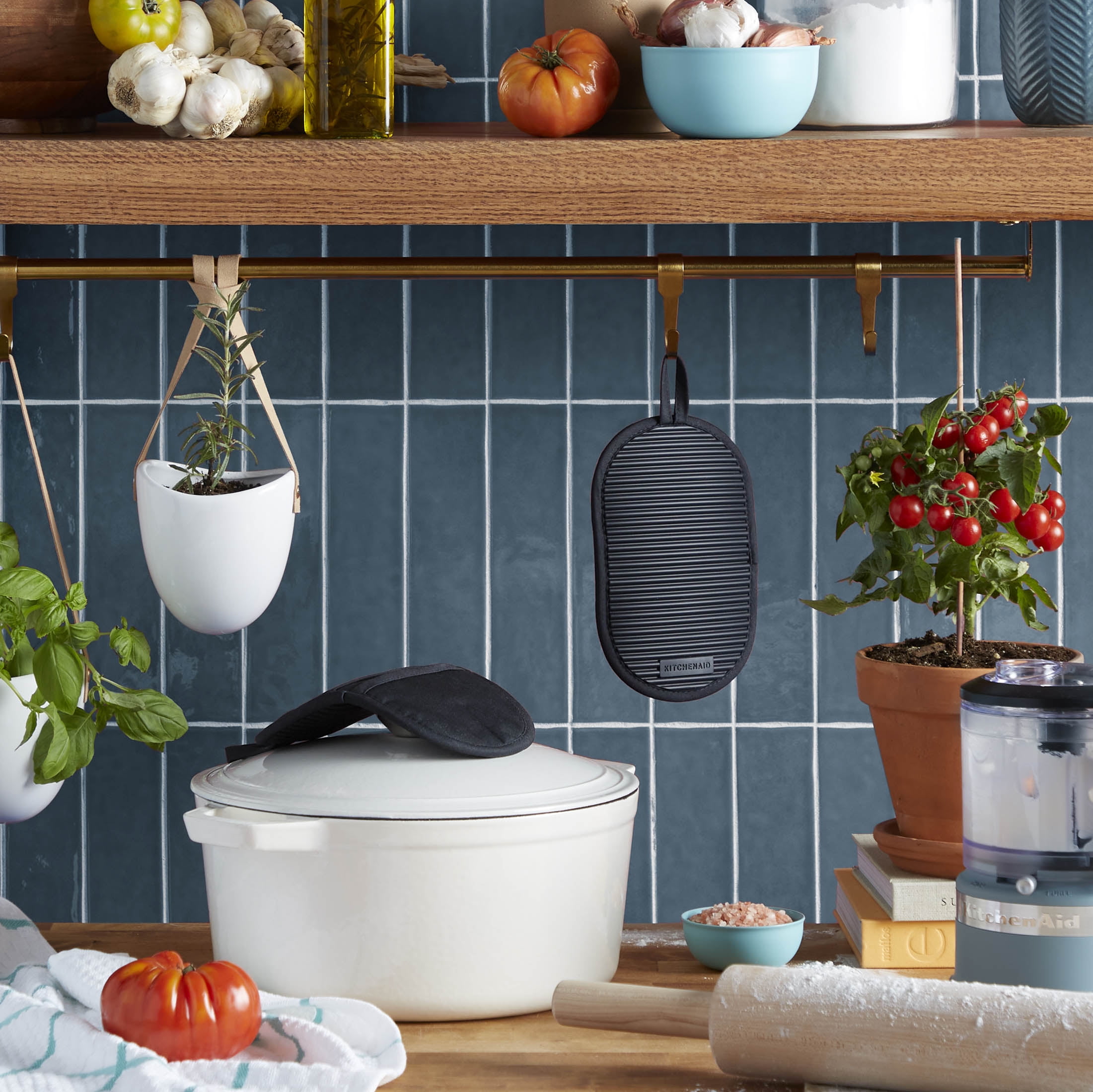 KITCHENAID Ribbed Soft Silicone Pot Grabber 2-Pack Set, Matte Black, 5"x8"
