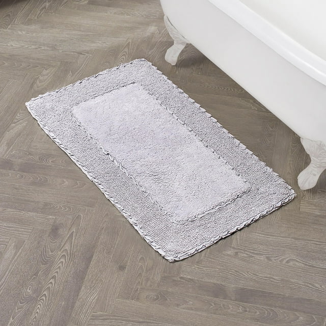 Alfombra de baño de algodón Laura Ashley 69 x 114 cm con volantes morados