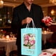 thumbnail image 4 of Bolsa de regalo de San Valentín para novia | Bolsa transparente con ventana y diseño floral | Bolsas de regalo de papel de 18 x 13 x 25 cm en azul claro, rosa, blanco y rojo, 4 of 5