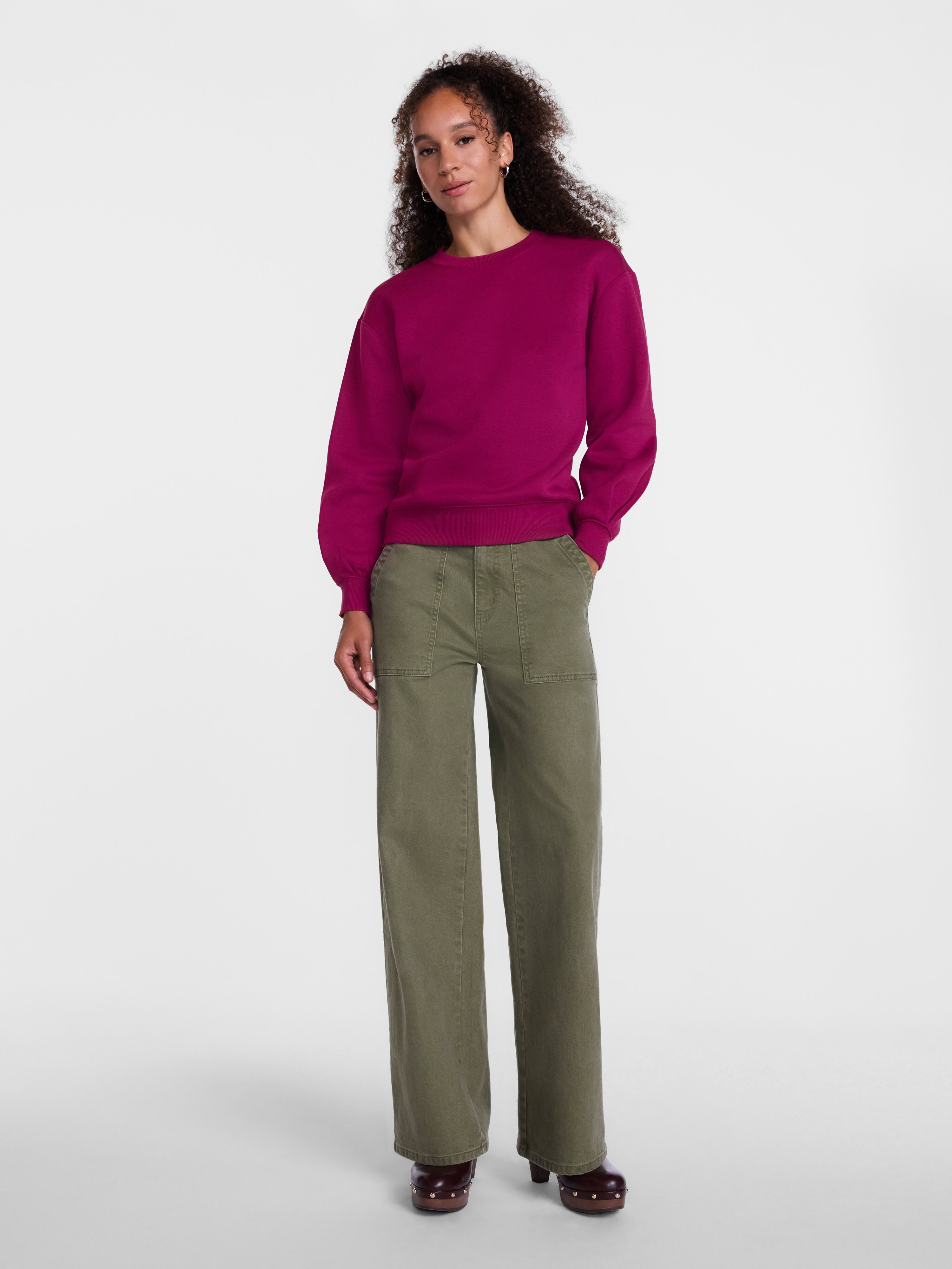 Scenario Women's and Women's Plus Crewneck Sweatshirt, Sizes XS-4X