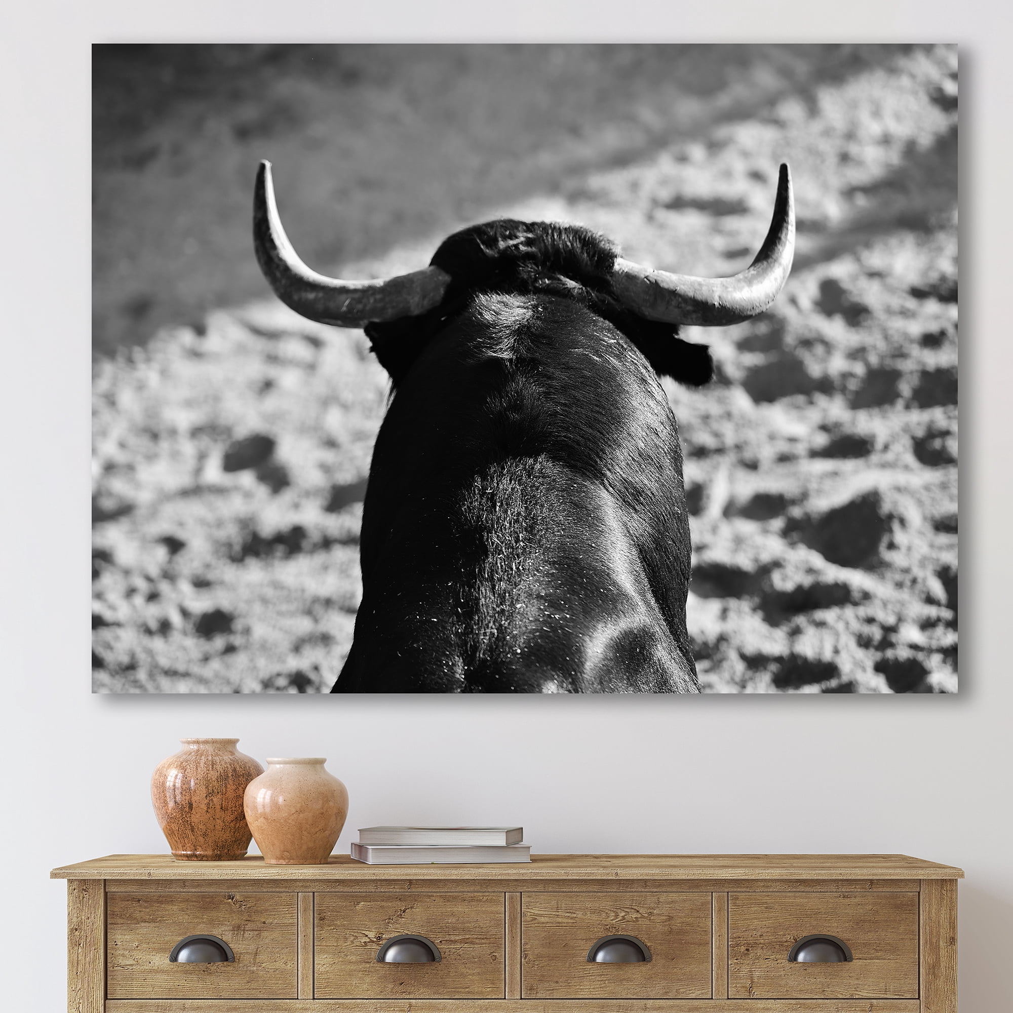Designart ' Black and White Portrait Of A Spanish Bull II ' Farmhouse Canvas Wall Art Print