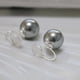 thumbnail image 3 of Pendientes de perlas de cristal de cáñamo con clip para la oreja, redondos, fuertes y ligeros, pendientes de pasador de plata 925, 3 of 6