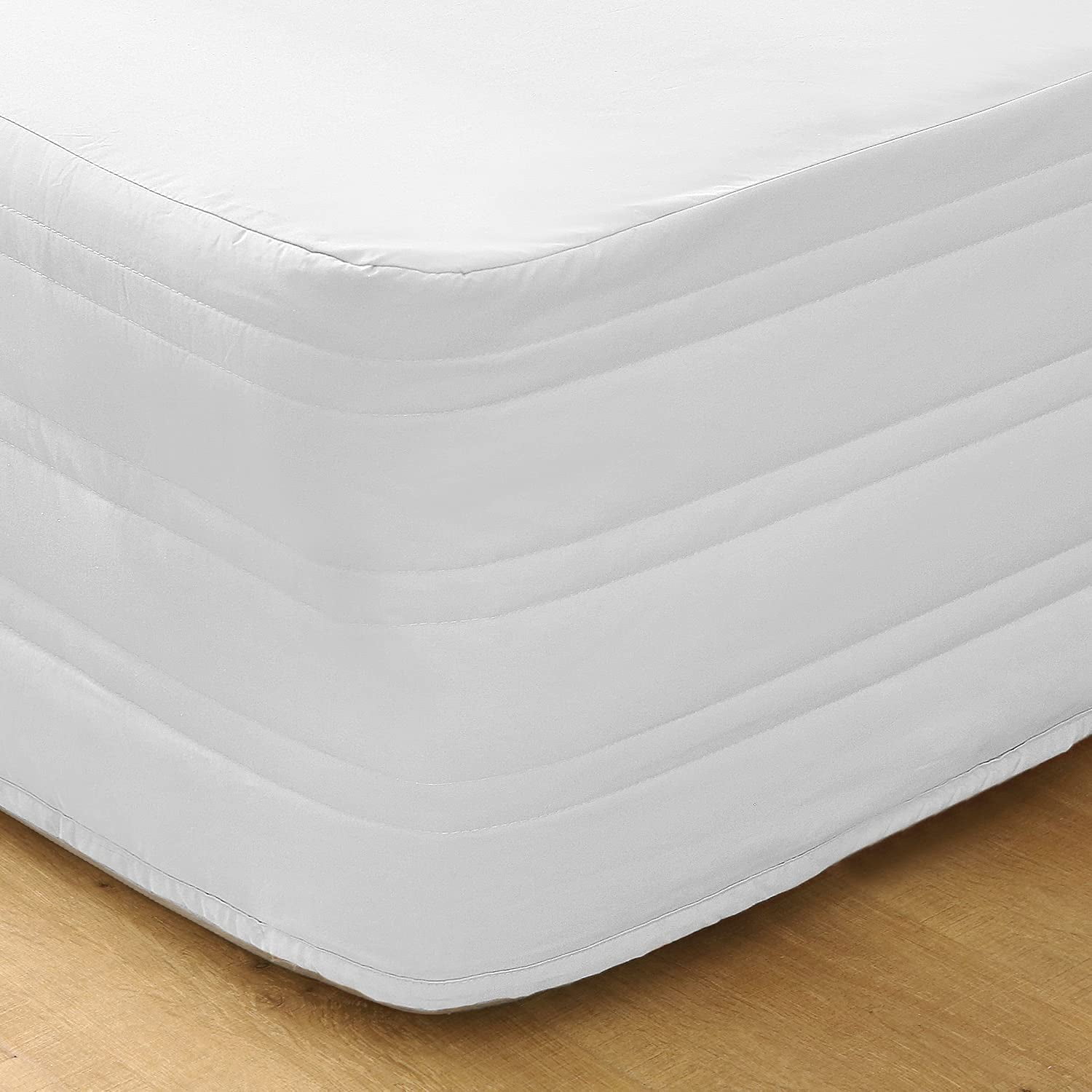Cotton Blended Quilted White King Bed Skirt, Hang Down Feeling Enhancement