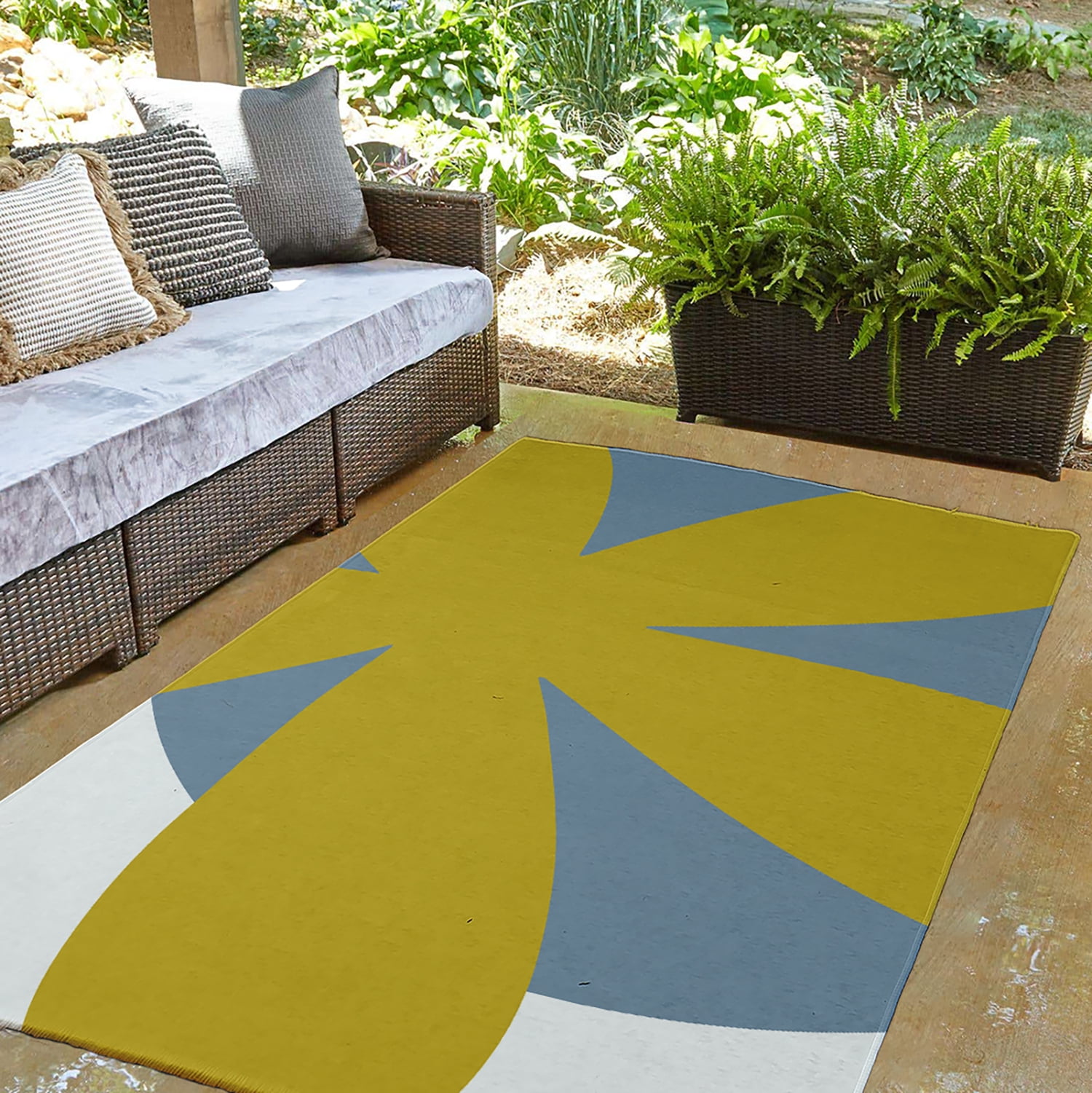 3' x 5' Simply Daisy Bold Flower Modern & Contemporary Chenille Area Rug, Mustard Yellow