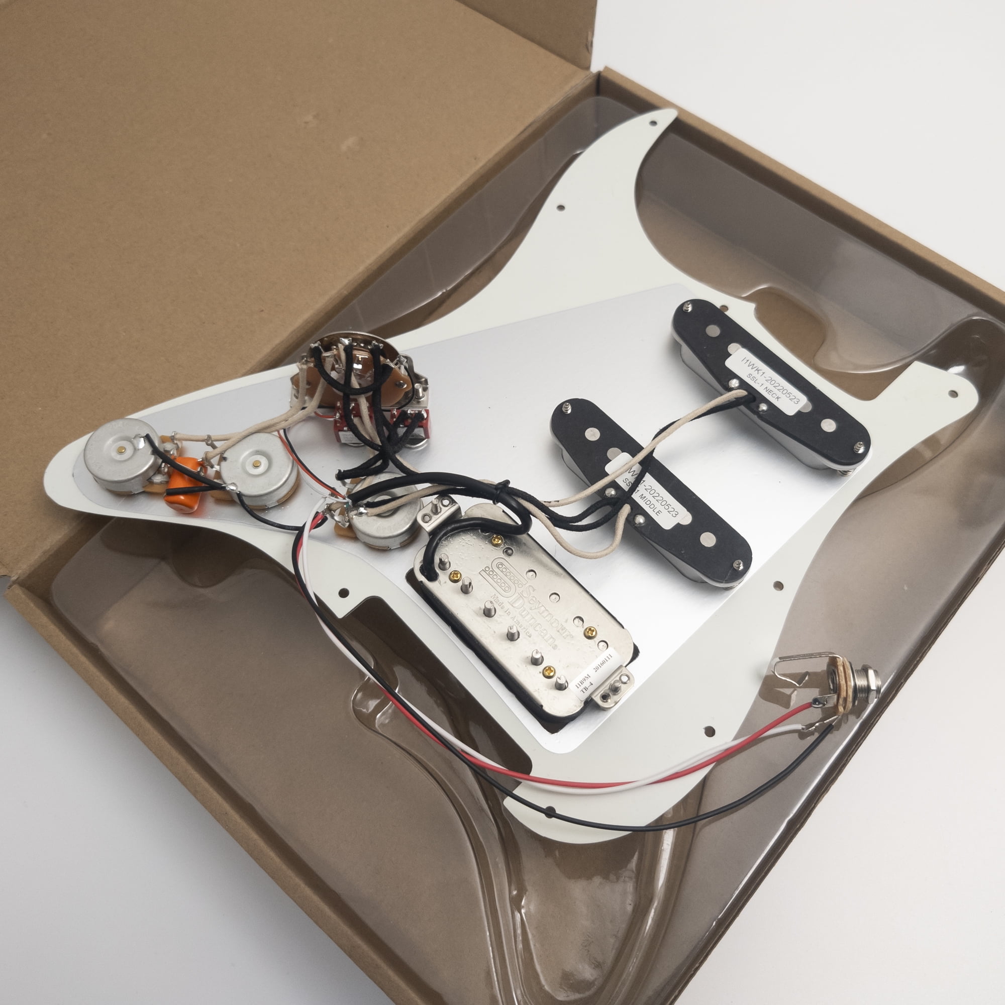 Guitar Prewired Loaded Pickguard, with Alnico 5 Humbucker & single coil Pickups, for Fender USA/Mexico Strat Electric Guitar Replacement Parts