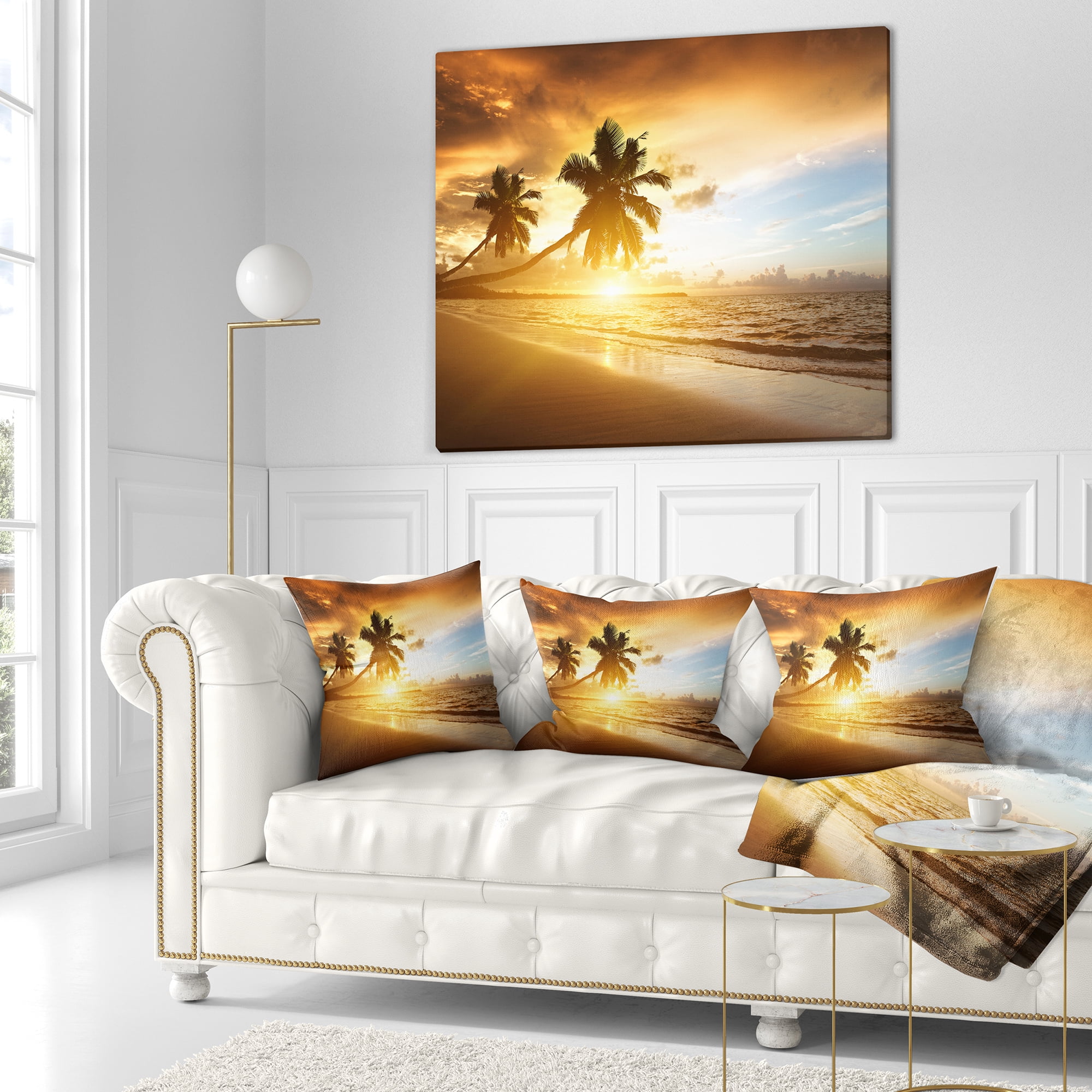 Designart Caribbean Seashore Sunset - Seascape Photography Throw Pillow - 16x16