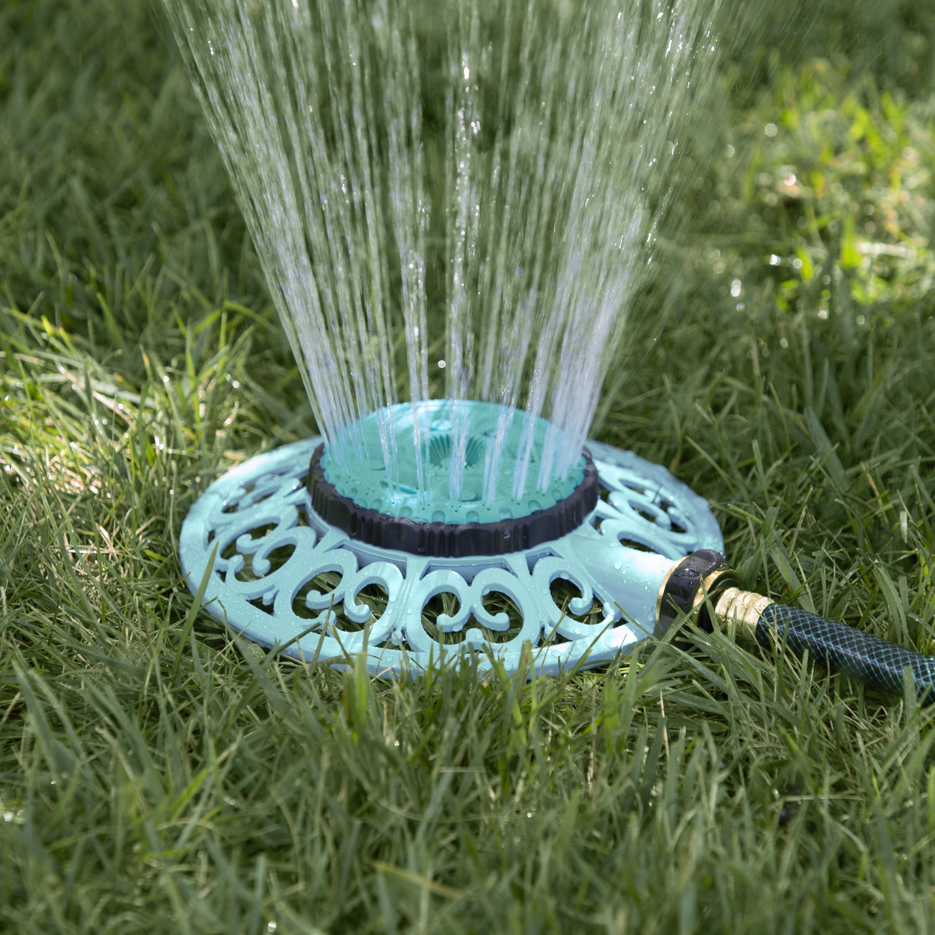 Sprout Metal 8-Pattern Sprinkler in Green