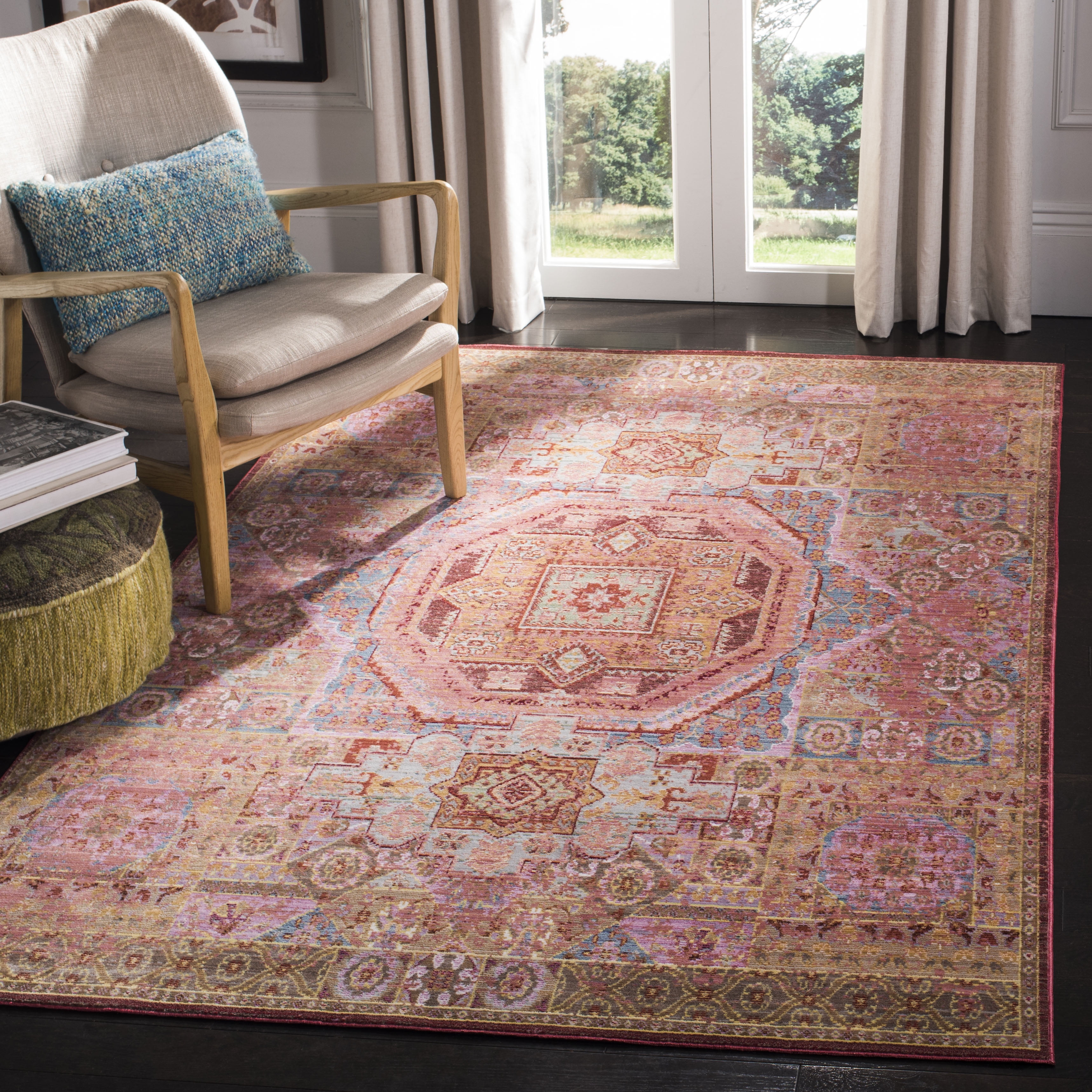 SAFAVIEH Valencia Katriona Traditional Polyester Area Rug, Multi, 5' x