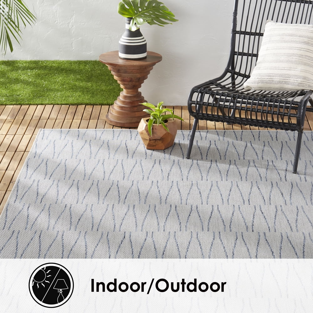 Nicole Miller New York Patio Country Willow Contemporary Geometric Indoor/Outdoor Area Rug, Blue/Grey, 7'9"x10'2"