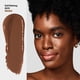 thumbnail image 2 of Sérum Teñido Revlon Illuminance con triple ácido hialurónico, 27 ml, 2 of 9