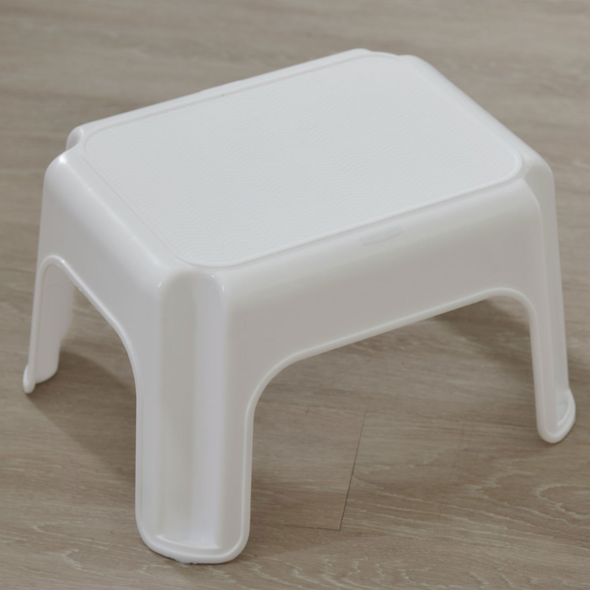 Rubbermaid Basic 1-Step Stool, White photo 4