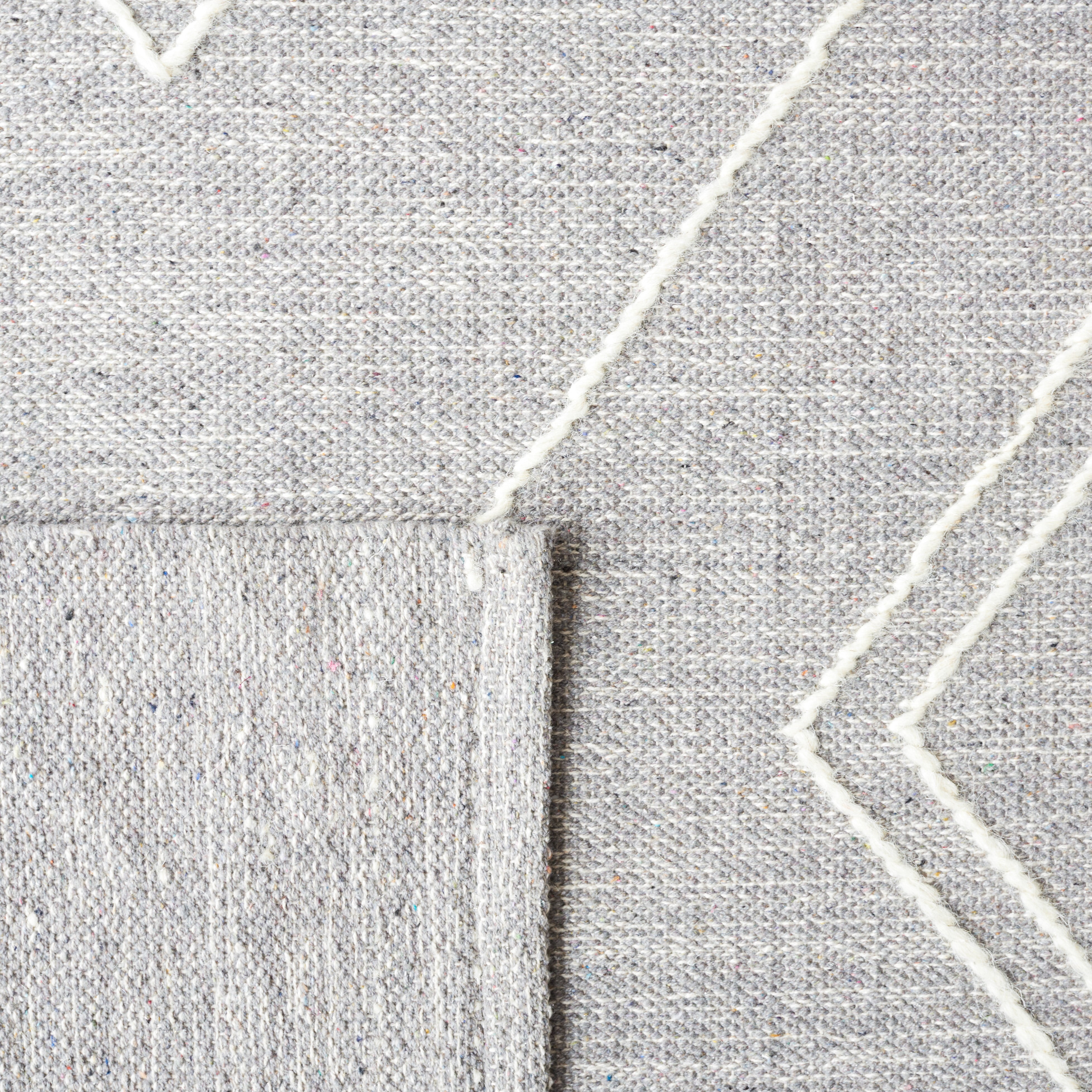 SAFAVIEH Kilim Chloe Tribal Area Rug, Grey/Ivory, 8' x 10'