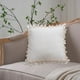 thumbnail image 1 of Funda de almohada Su Beige decorativa de cojín | Borlas modernas con flecos tejidos | 17,7x17,7 pulgadas 45x45 cm Poliéster ligero | Funda de almohada con cremallera simple, 1 of 6