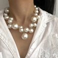 thumbnail image 3 of Collar de mujer con cuentas irregulares exageradas y elegante cadena de extensión de alto brillo con perlas de imitación para clavícula N---Código de producto 51471, 3 of 5