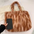 thumbnail image 1 of Bolso cruzados de felpa Moda Otoño Invierno de mano femeninos para viajar por la calle, 1 of 6