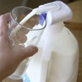 thumbnail image 2 of Muyoka Dispensador autom谩tico de bebidas de 2 piezas, pajita autom谩tica port谩til a prueba de derrames, dispensador de bebidas de bomba de agua el茅ctrica para botella de bebida de cerveza de jugo de l, 2 of 7