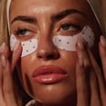thumbnail image 1 of Máscara de ojos Lux sin filtrar, antideslizante, con infusión de cafeína, 10 unidades, 1 of 7