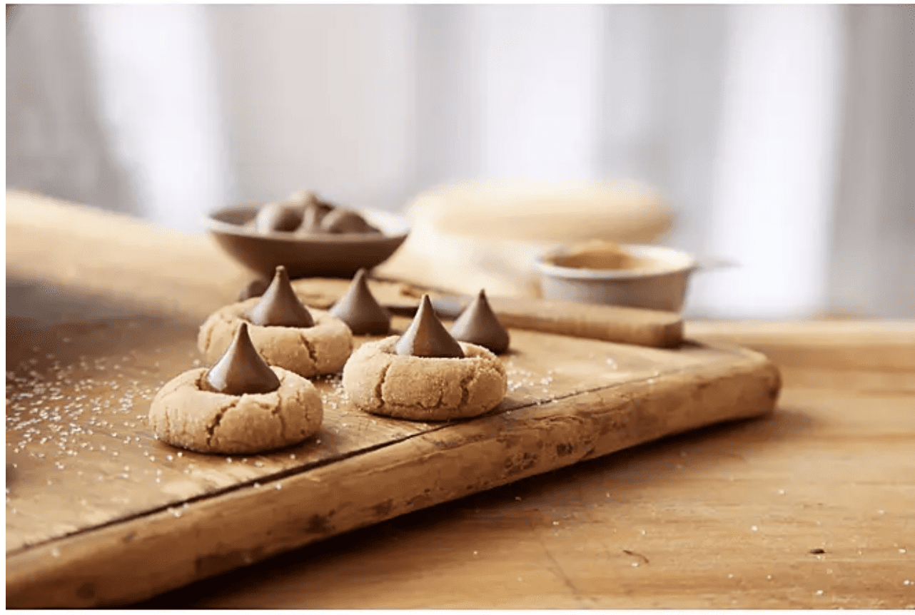 HERSHEY'S KISSES Milk Chocolate Candy, 330 pcs.