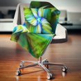 thumbnail image 1 of DESIGN ART Designart 'Rotating Fractal Green Star' Floral Throw Blanket, 1 of 5
