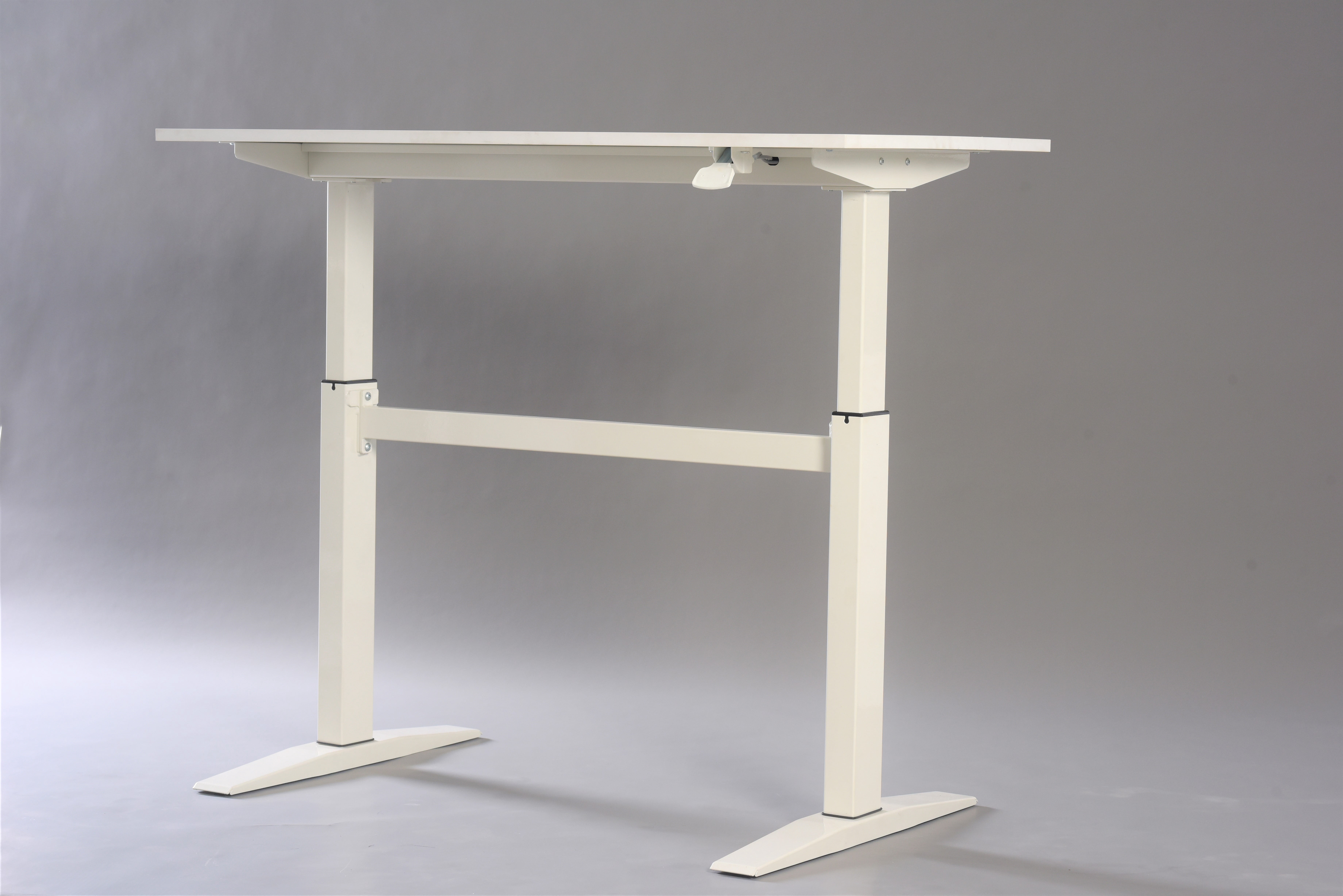 47" Tech Desk Standing and Adjustable Desk, White