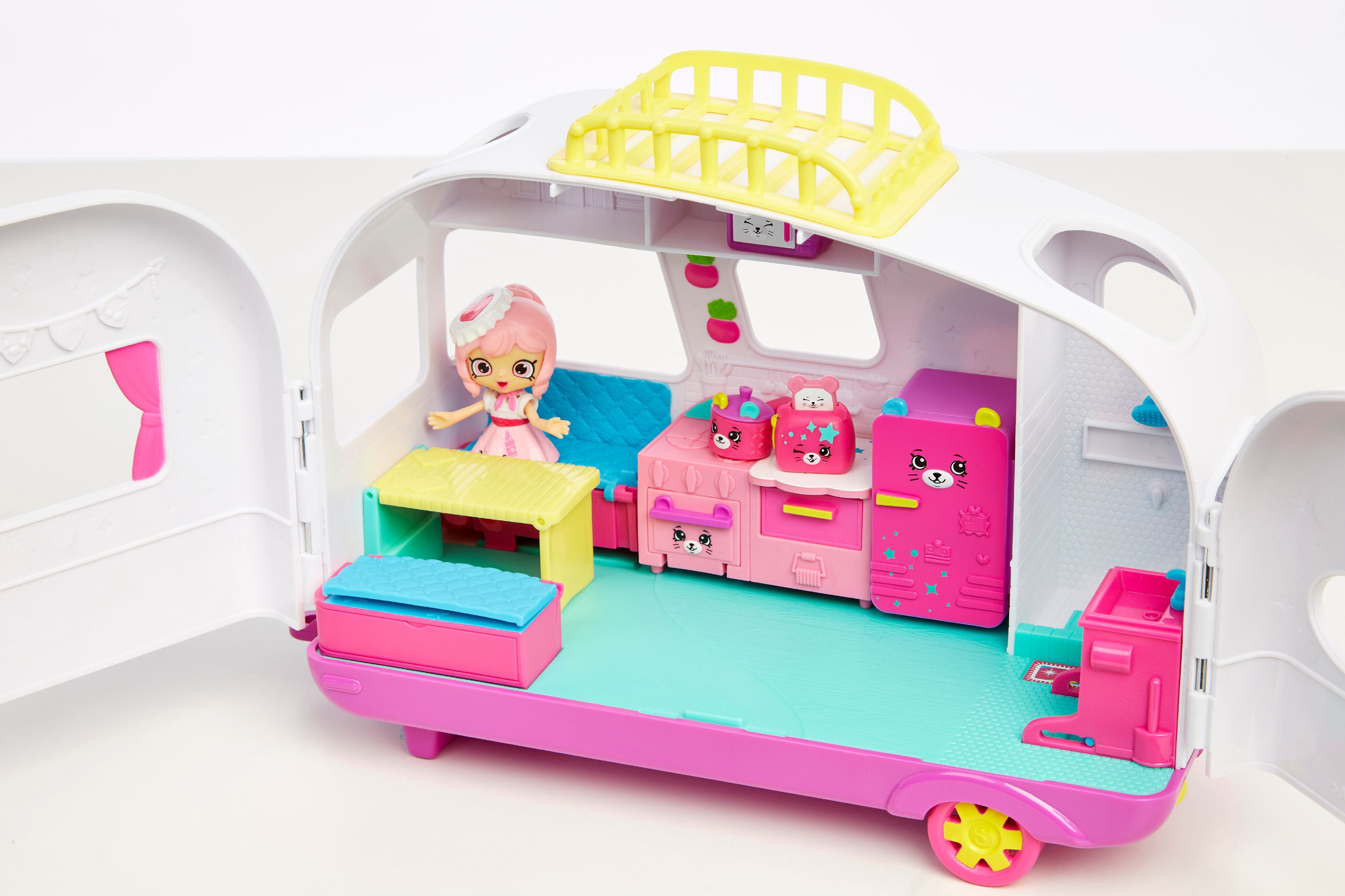 Shopkins Happy Places Rainbow Beach Camper Van