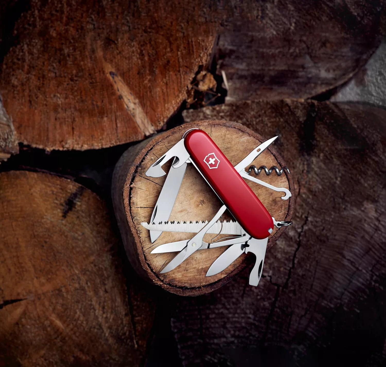 Victorinox Huntsman Swiss Army Knife, 15 Function Swiss Made Pocket Knife with Large Blade, Wood Saw and Scissors - Red, Boxed