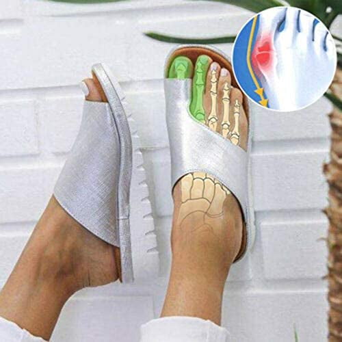 Sandals to store straighten toes
