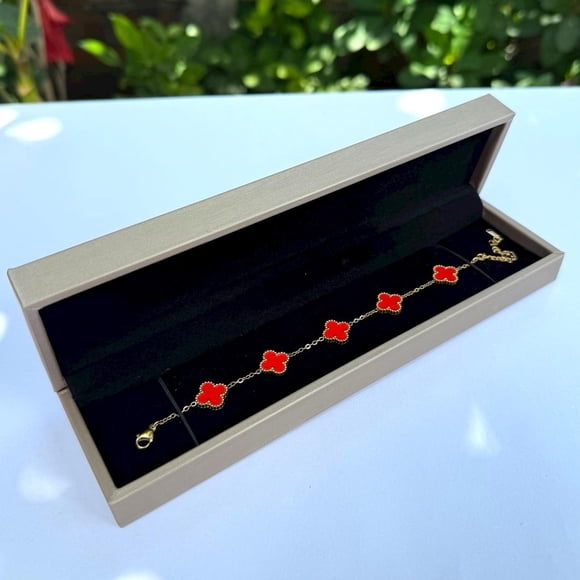 Pulsera Trébol Enchapado Oro 18k Unisex Con Estuche De Lujo Rojo
