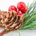 thumbnail image 3 of Bacucine 12 Pcs Baies de Noël Pommes de Pin Pics Floraux Artificiels Guirlande d'Hiver Décorations de Noël avec Baies Rouges Aiguille de Pin pour Bricolage Table Foyer Bar Fête Décor des Fêtes, 3 of 7