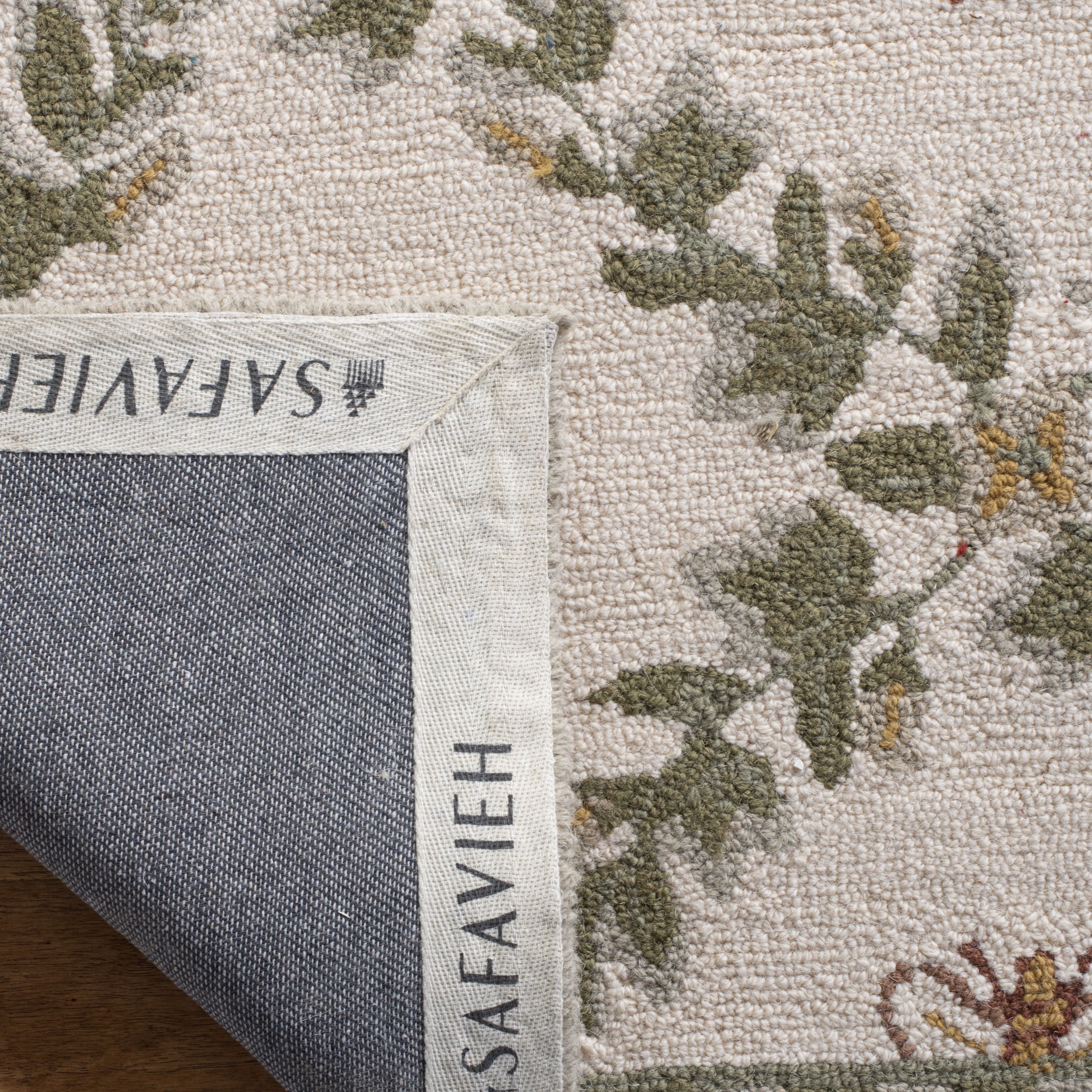 Safavieh Chelsea Lara Bordered Wool Area Rug, Ivory/Green, 2'9" x 4'9"