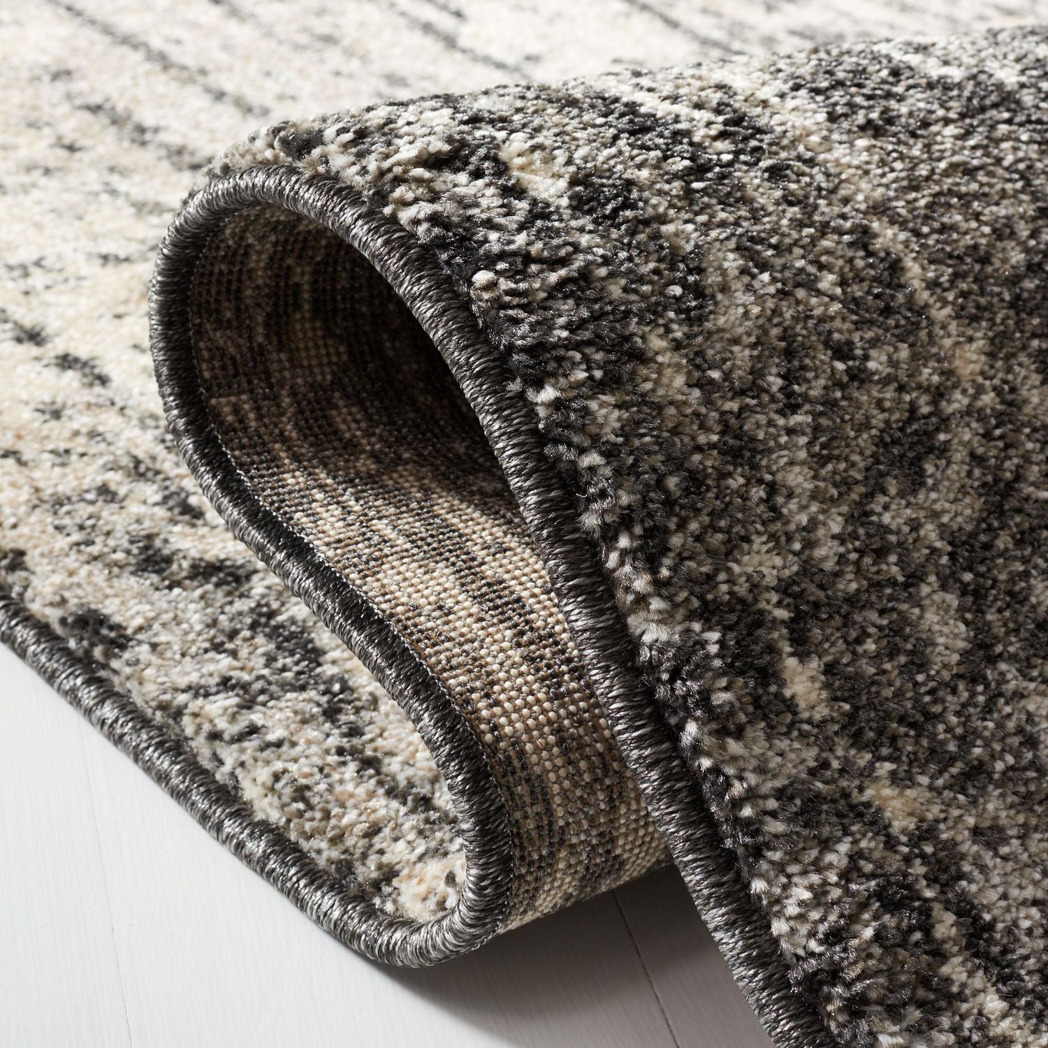 SAFAVIEH Retro Elsie Abstract Area Rug