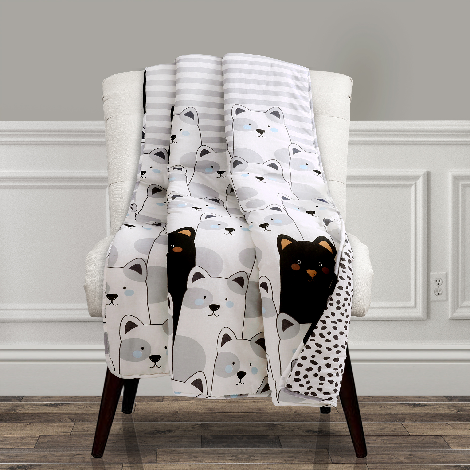 Lush Decor Stripe Bear Kids Animal Print Cotton Reversible Throw, 60" x 50", Gray/Black, Single