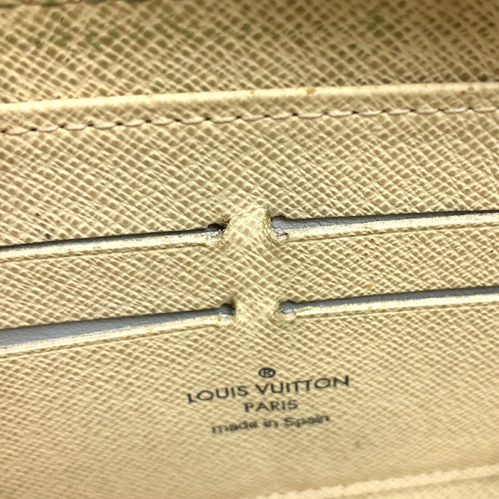 Authenticated Used LOUIS VUITTON Louis Vuitton Long Wallet Damier Azur  Zippy N60019 White Women's Men's 