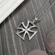 thumbnail image 4 of Collar con colgante de cruz Yashi para hombre y mujer espiritual paladín cruzado vintage Plata 37065, 4 of 5