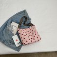 thumbnail image 3 of Bolso bandolera con diseño de fresa para mujer bolso de compras de pana de gran capacidad para niñas, 3 of 9