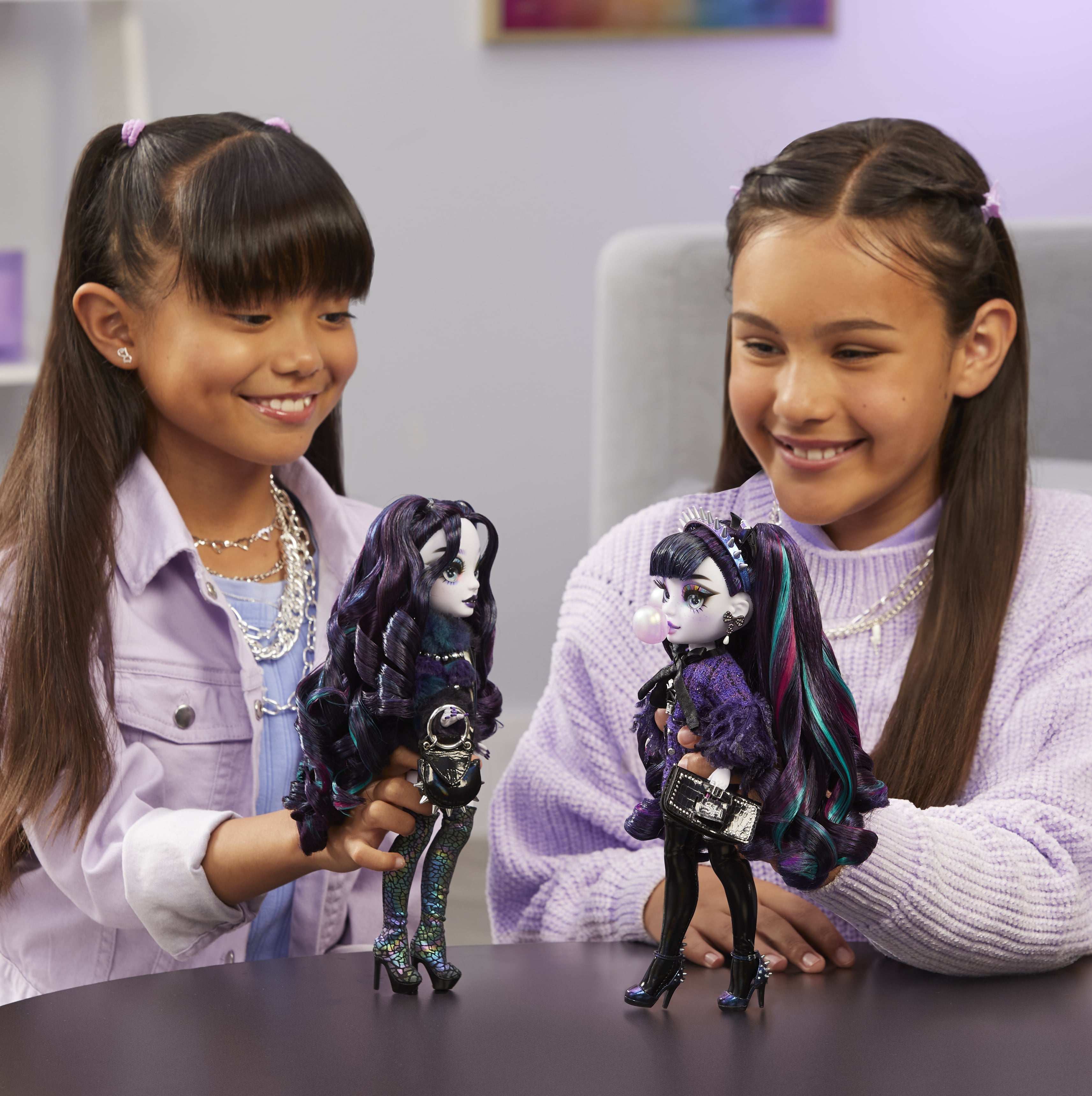 Shadow High Special Edition Twins- 2-Pack Doll with Outfits