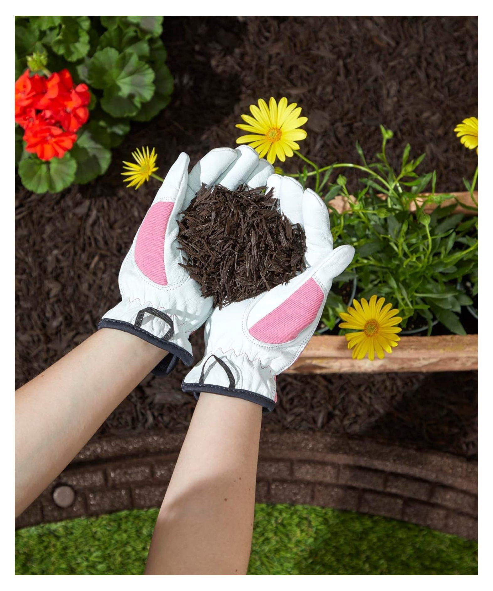 Premium Shredded Rubber Mulch for Gardens, Lawns, and Landscaping | Long Lasting Color | Looks Like Natural Wood Mulch (0.8 Cu. Ft. - 16 LBS, Brown)