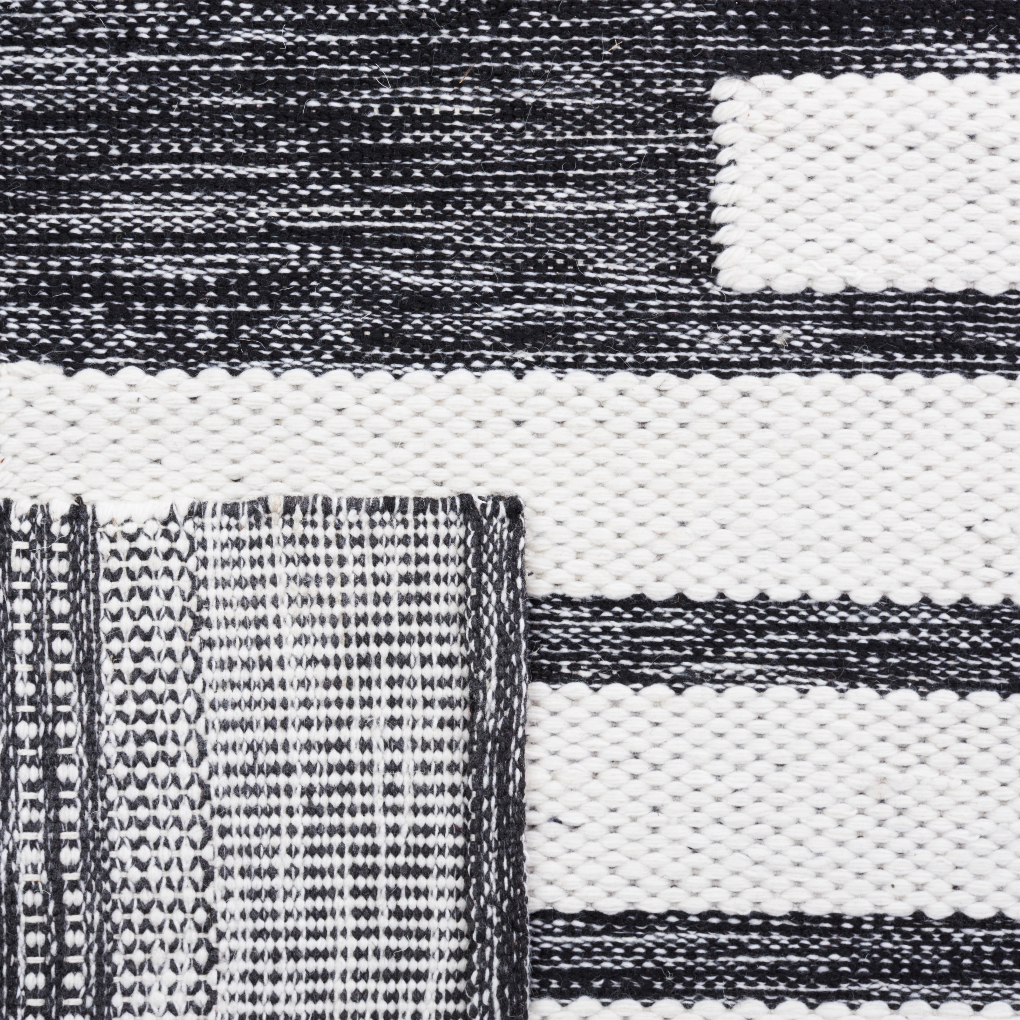 SAFAVIEH Kilim Adam Striped Polyester Area Rug, Ivory/Black, 3' x 5'