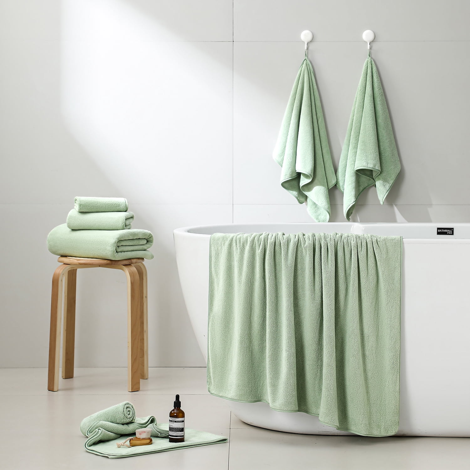Green Essen 4 Pack Oversized Bath Towel Sets 700 GSM Soft Large Shower Towels 35 x 70 Inches Quick Dry Bath Sheets Highly Absorbent Bath Towel Clearance for Bathroom Spa Hotel Gym(Green)