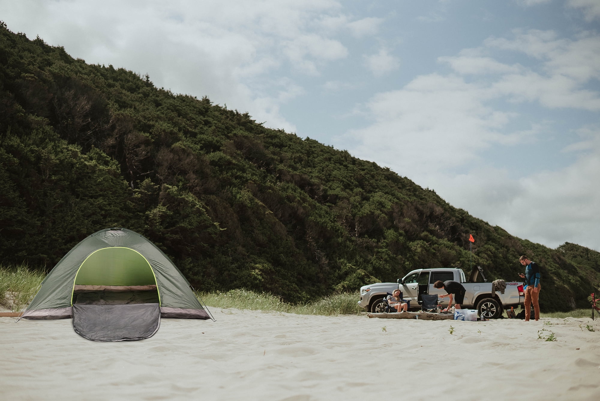 5 to 6 Person Easy Set Up Waterproof Dome Shape Tent for Outdoor Hiking, Backpacking, Camping and Sightseeing in Hunter Green