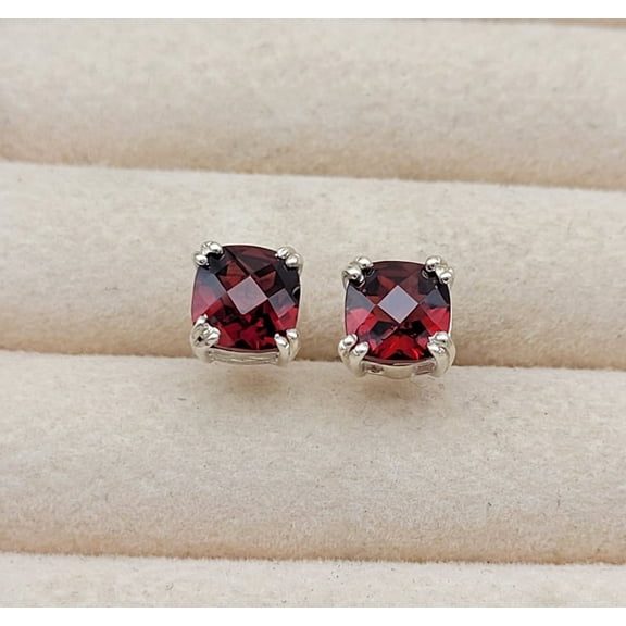 Unique Garnet Stud Earrings-Genuine Garnet Vintage Earrings-Red Gemstone Studs-Garnet Birthstone-925 Solid Sterling Silver-Jewelry Handmade
