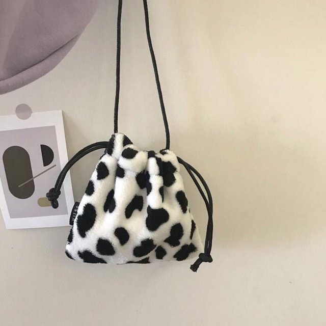 Bolso de hombro mullido con flores de vaca, bolso de mano de felpa para axila, bolso mullido, pequeño bolso de mano para mujer, Otoño Invierno